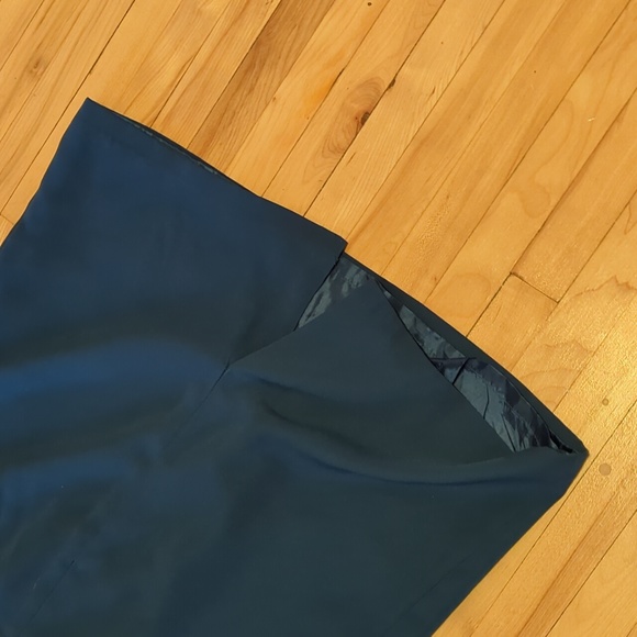 Dress - Picture 4 of 7